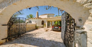 Sale · detached house · Calpe