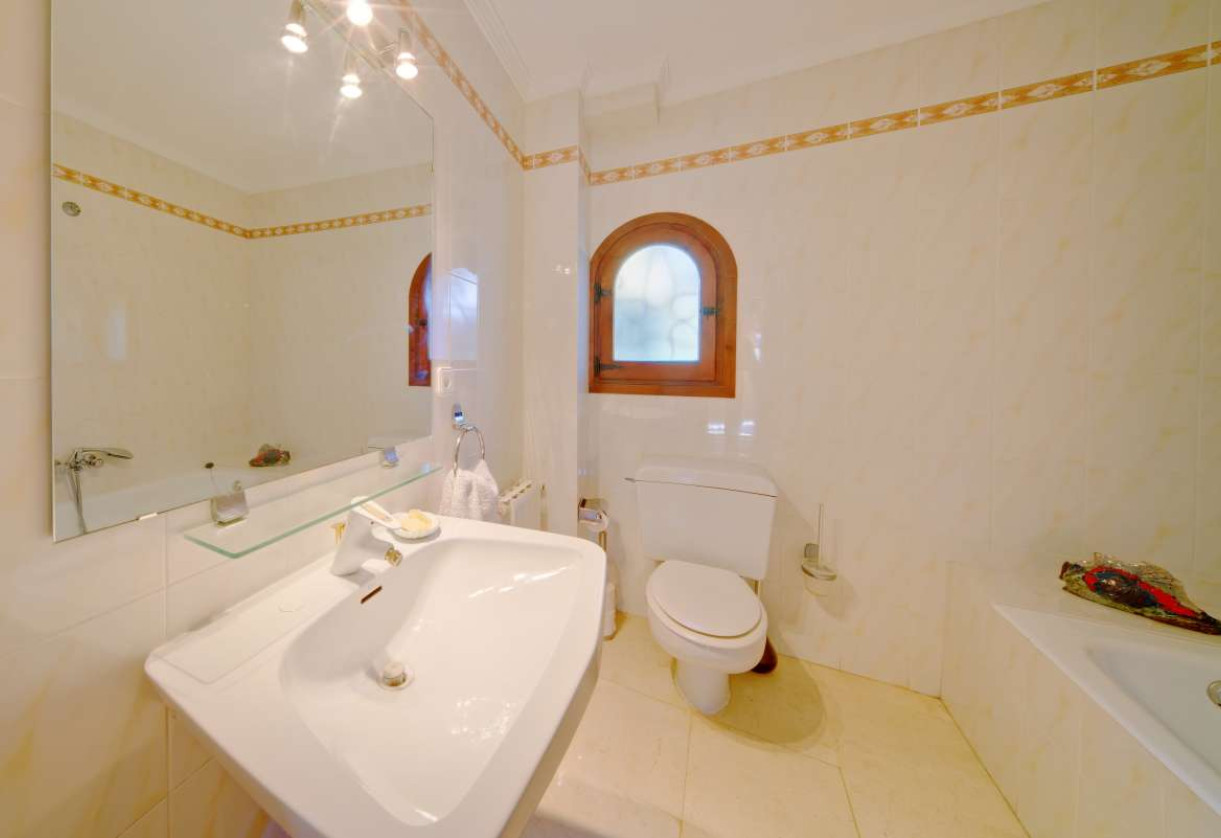 Sale · detached house · Calpe