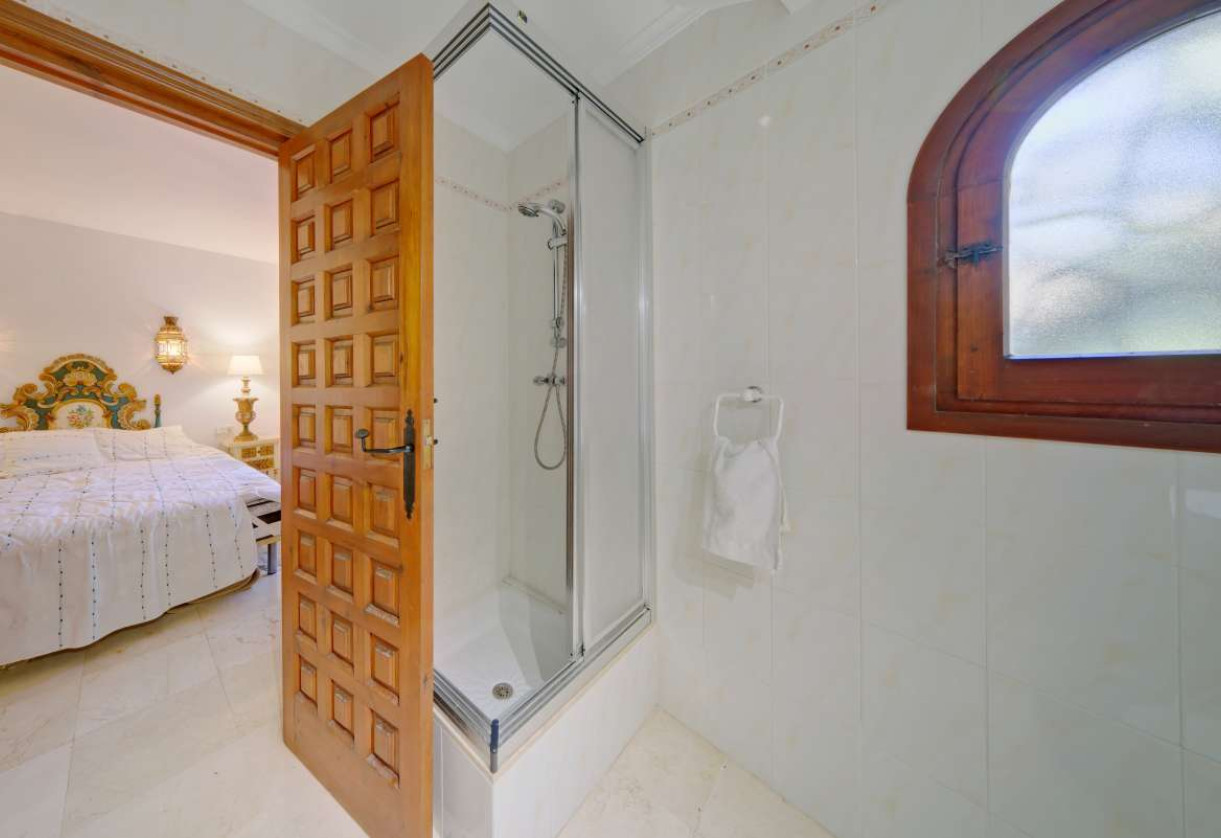 Sale · detached house · Calpe