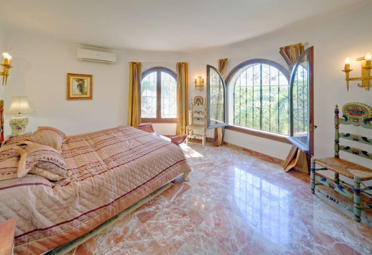 Sale · detached house · Calpe