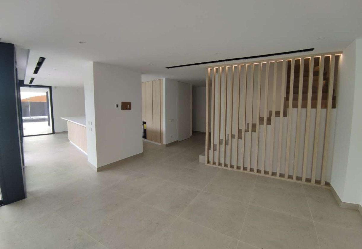 Resale · detached house · Altea