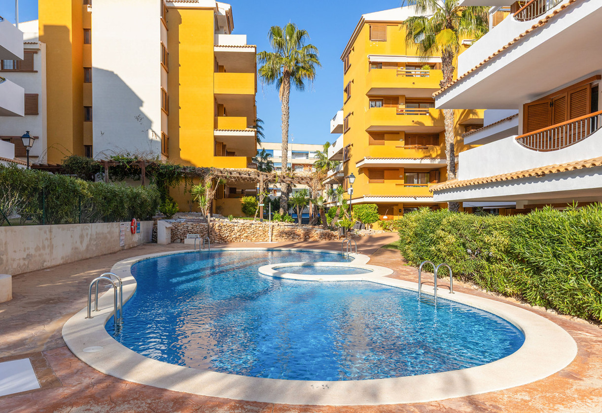 Rynek wtórny · Apartment · Torrevieja · Punta Prima