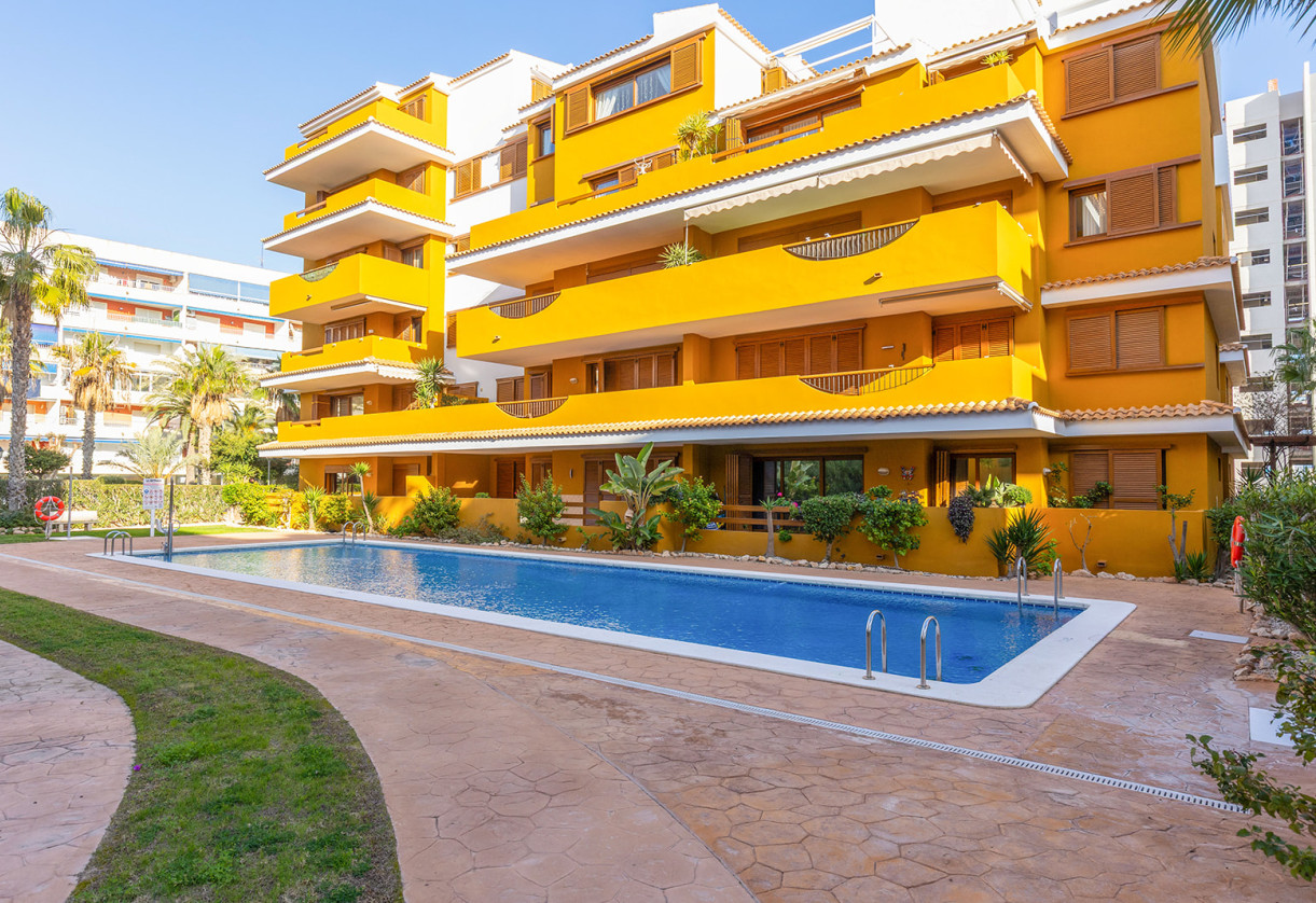 Rynek wtórny · Apartment · Torrevieja · Punta Prima