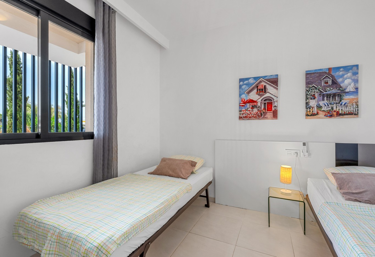 Rynek wtórny · Apartments · Orihuela Costa · La Zenia