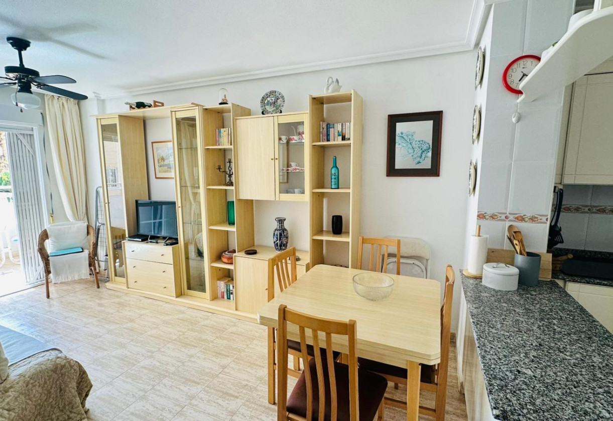 Rynek wtórny · Apartment · Torrevieja · Urbanización San Luis