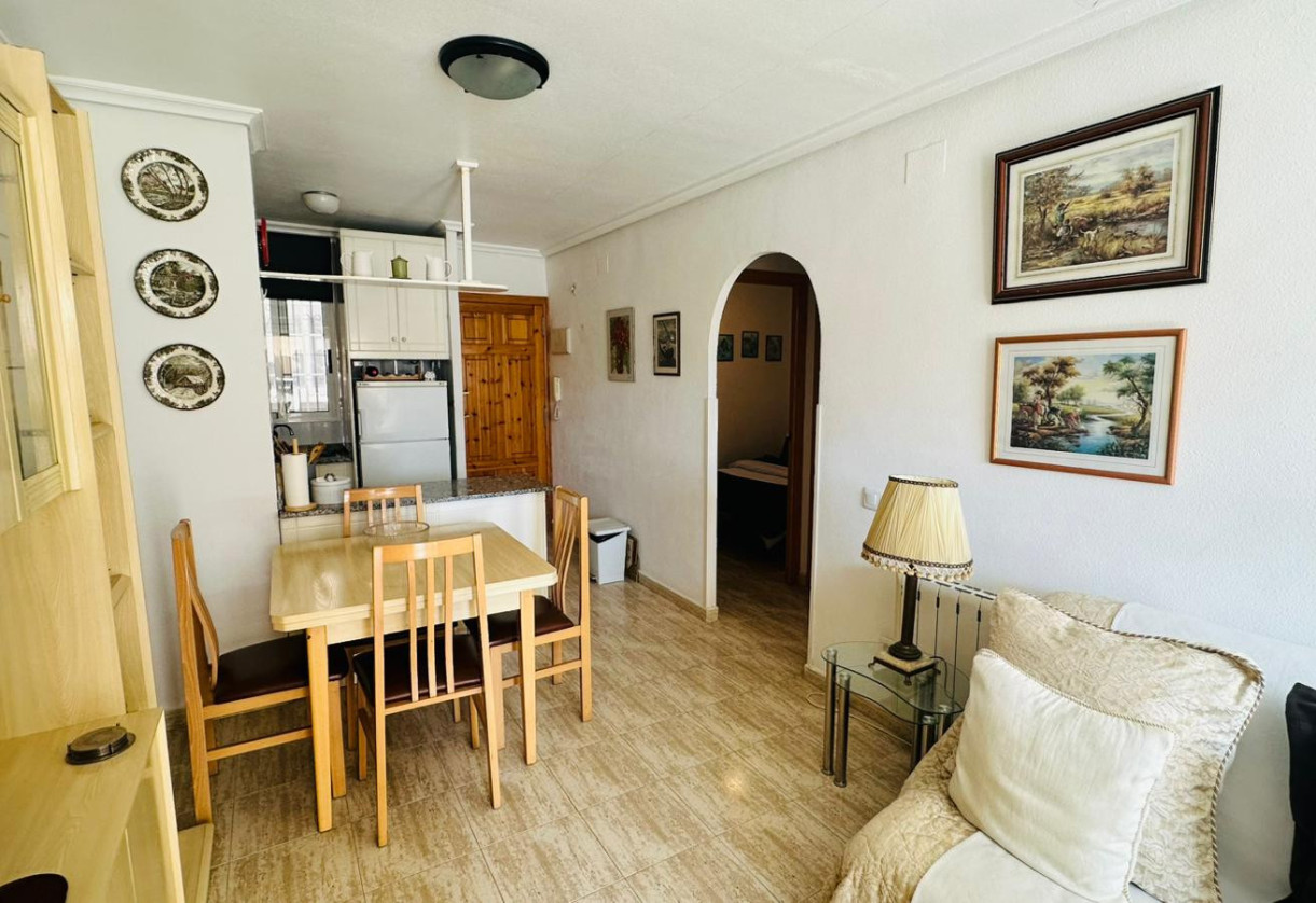 Rynek wtórny · Apartment · Torrevieja · Urbanización San Luis
