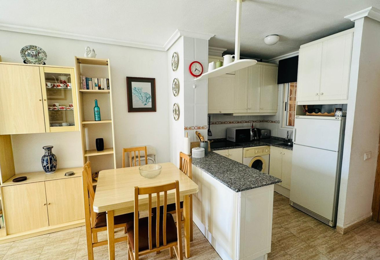 Rynek wtórny · Apartment · Torrevieja · Urbanización San Luis