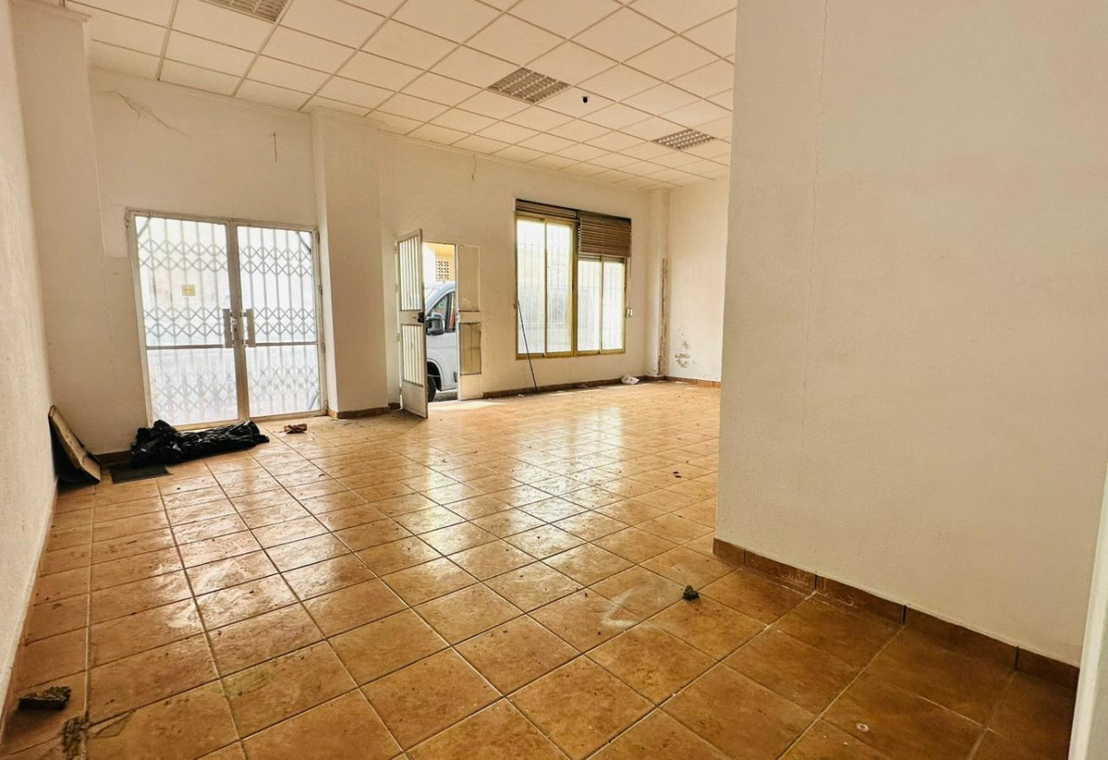 Reventa · Commercial · Torrevieja