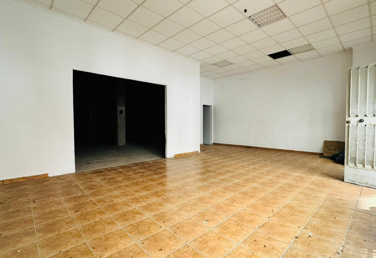 Reventa · Commercial · Torrevieja