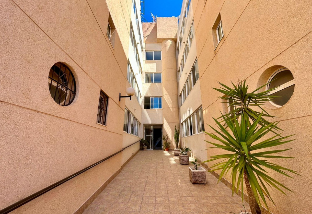 Rynek wtórny · Apartment · Torrevieja · Urbanización San Luis