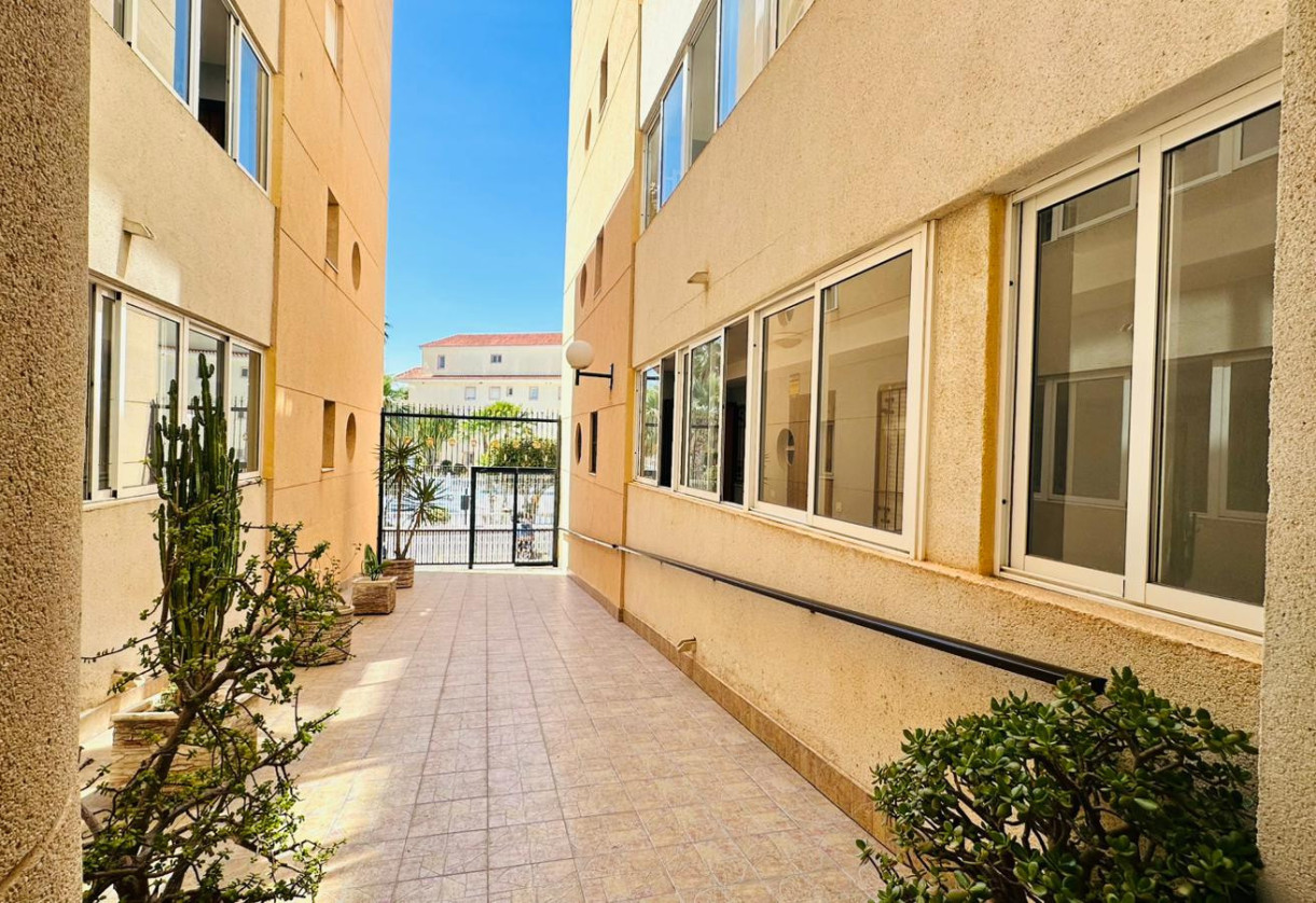 Rynek wtórny · Apartment · Torrevieja · Urbanización San Luis