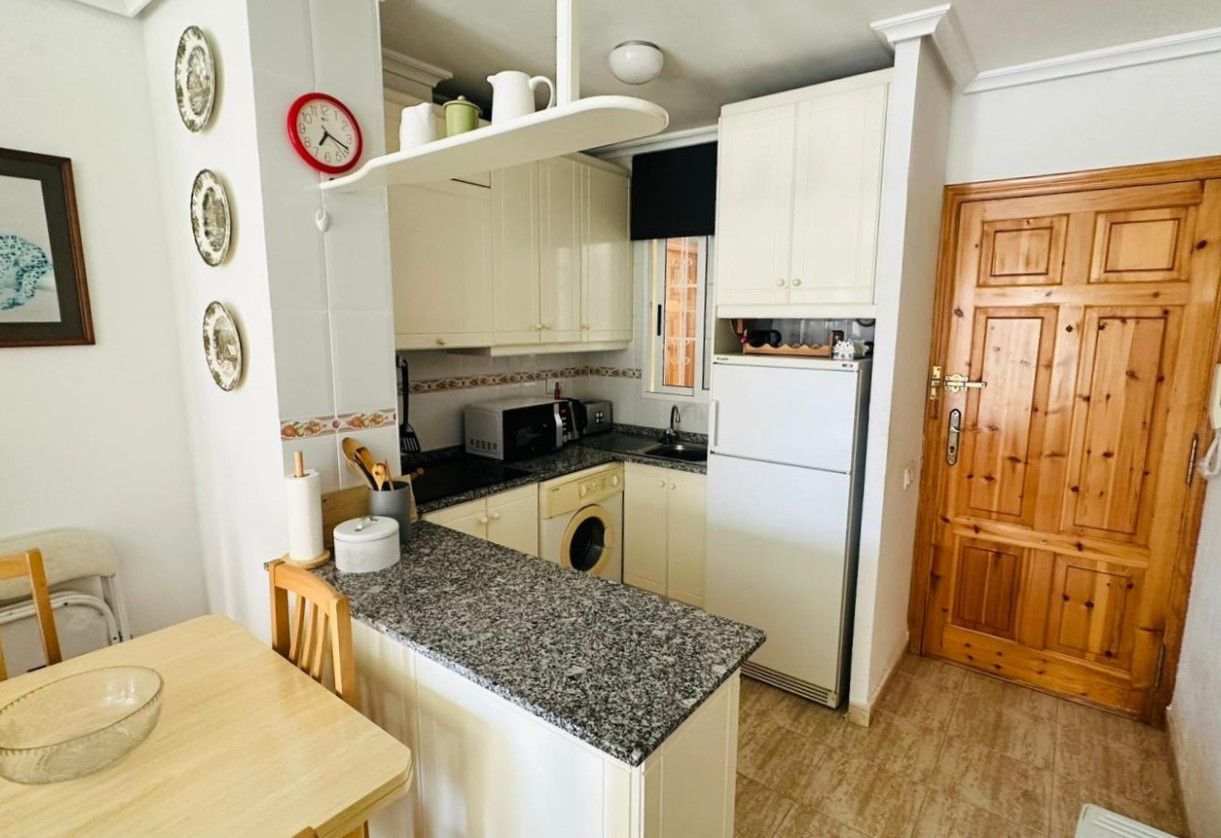 Rynek wtórny · Apartment · Torrevieja · Urbanización San Luis