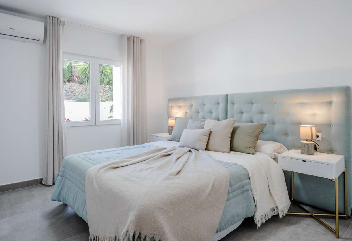 Resale · detached house · Calpe