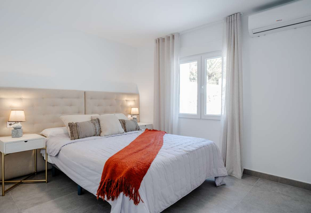 Resale · detached house · Calpe