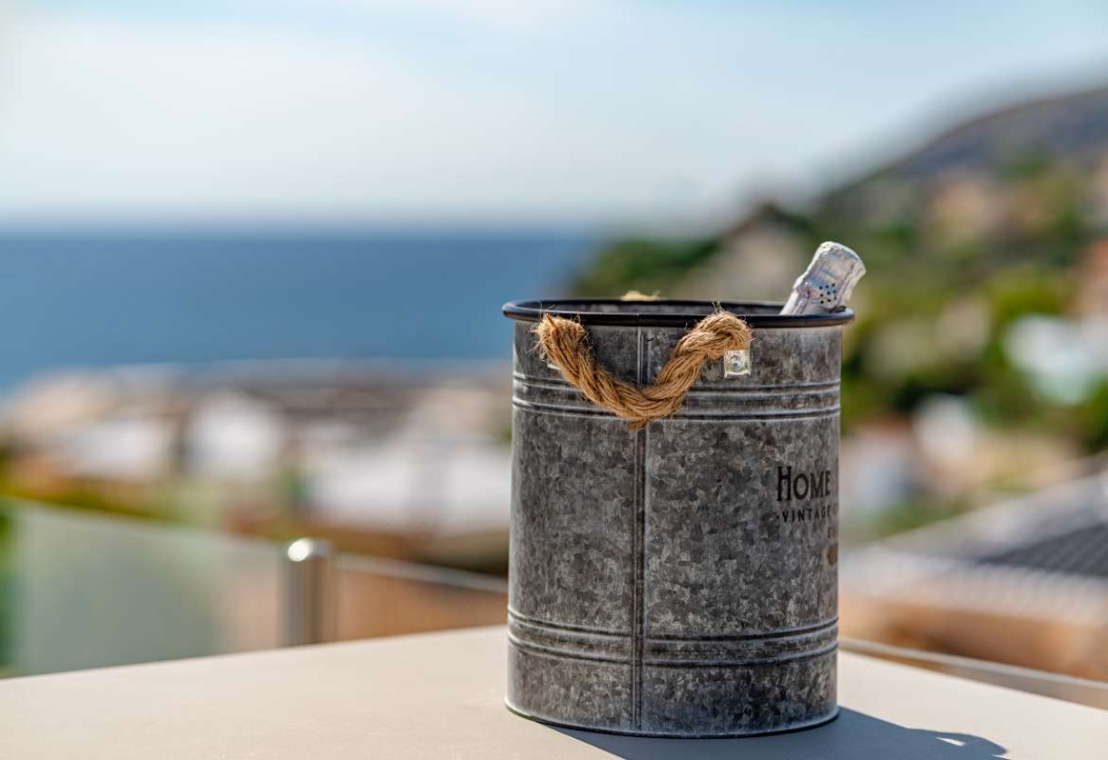 Resale · detached house · Calpe