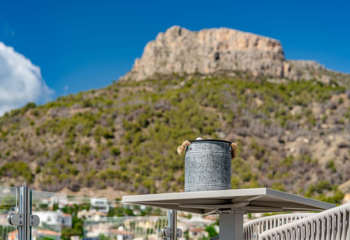 Resale · detached house · Calpe