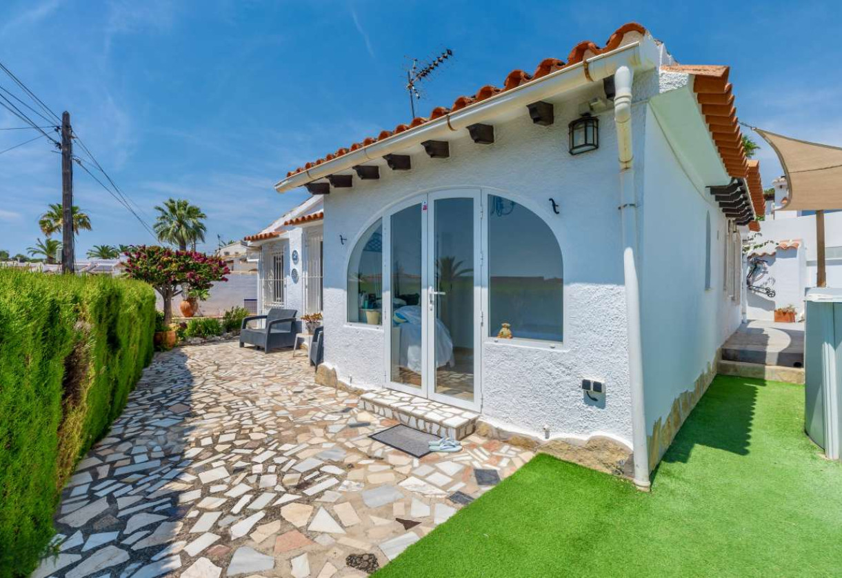 Rynek wtórny · detached house · Moraira