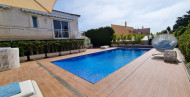 Sale · Chalet · Torrevieja · La mata