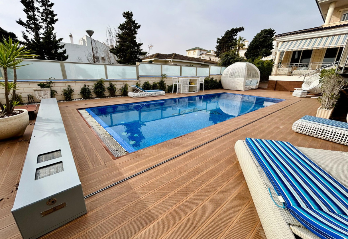 Sale · Chalet · Torrevieja · La mata
