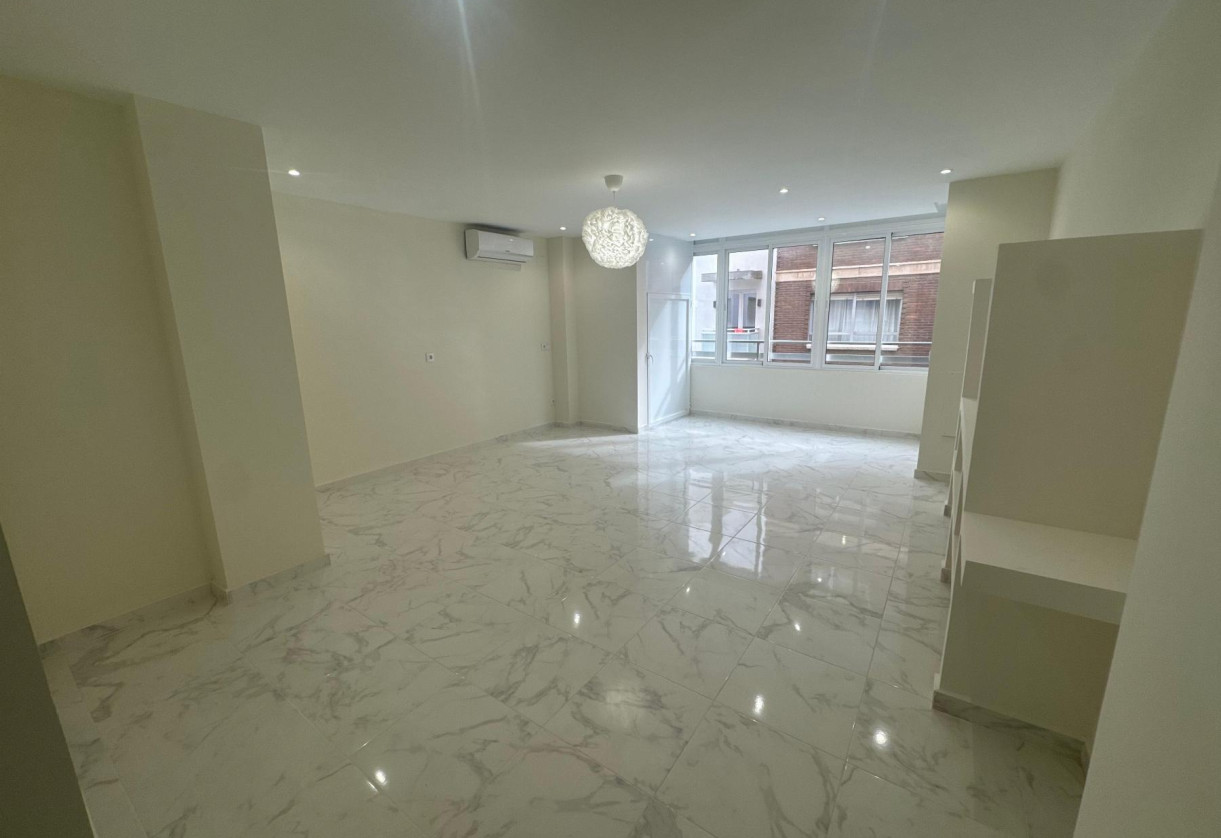 Sale · APARTAMENTO · Torrevieja · Muelle Pesquero