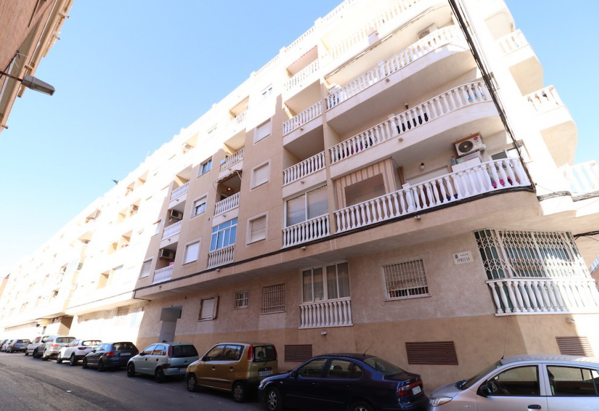 Reventa · APARTAMENTO · Torrevieja