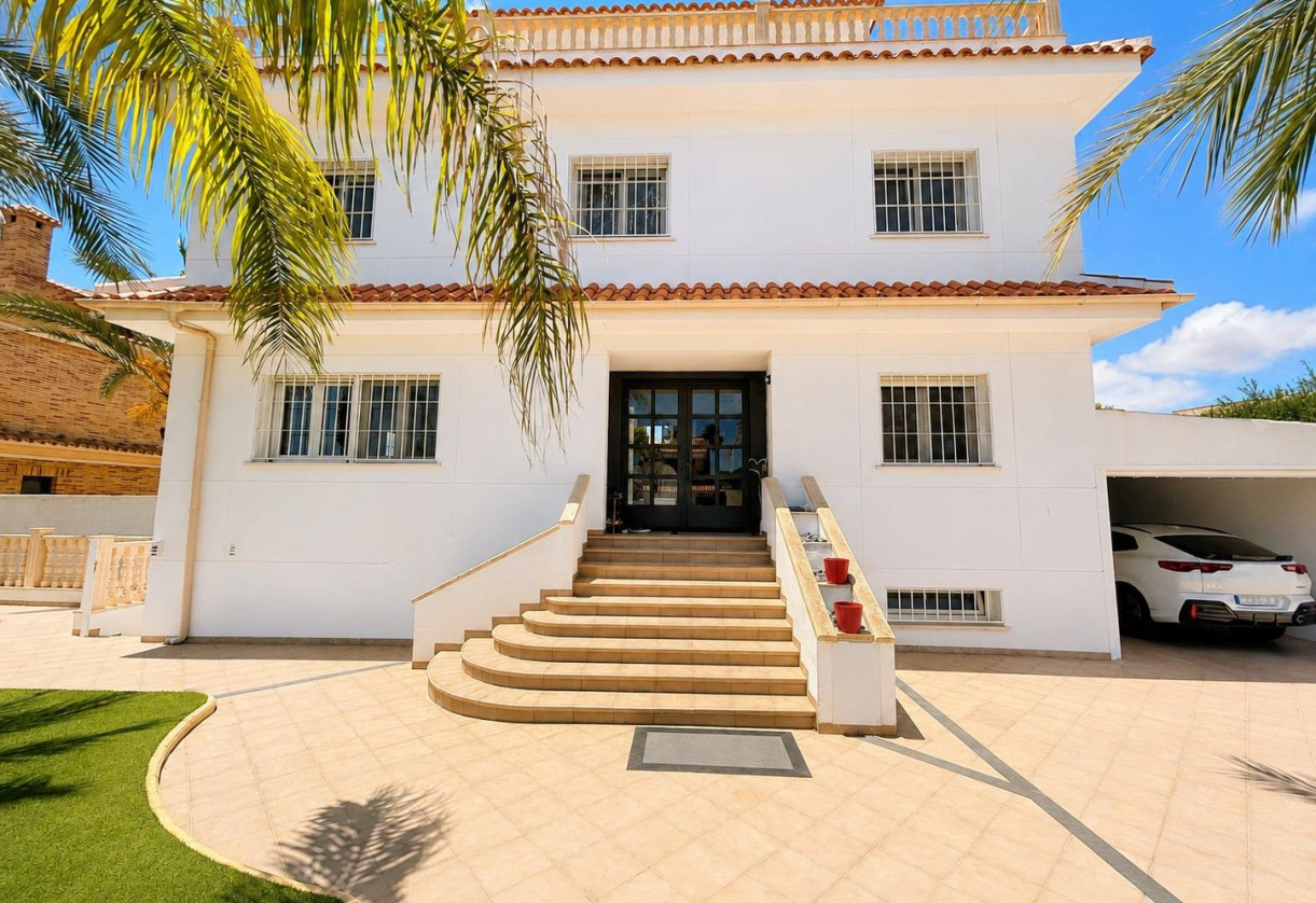 Sale · Villa · Dehesa de campoamor · Campoamor