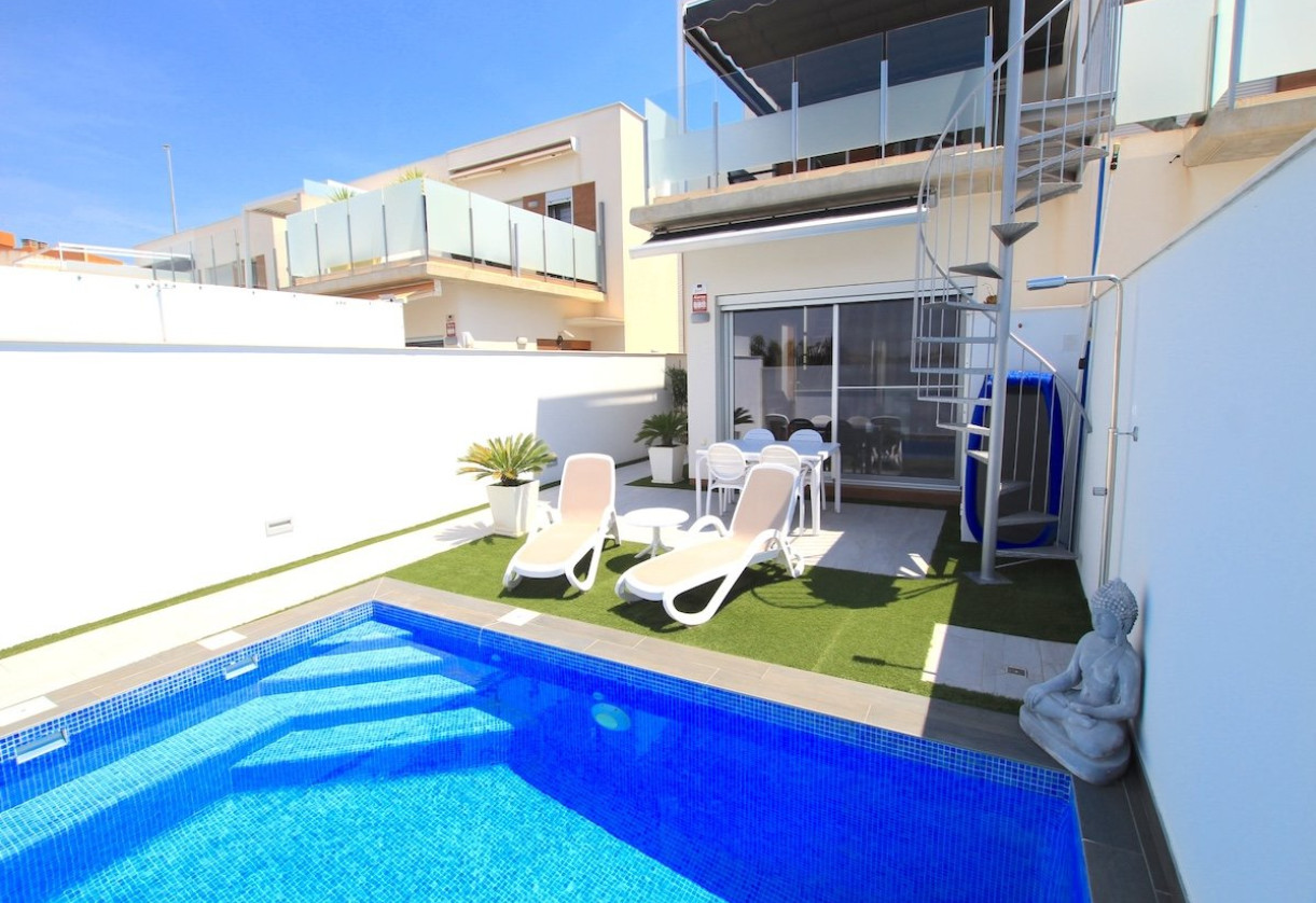 Sale · Villa · Daya Vieja