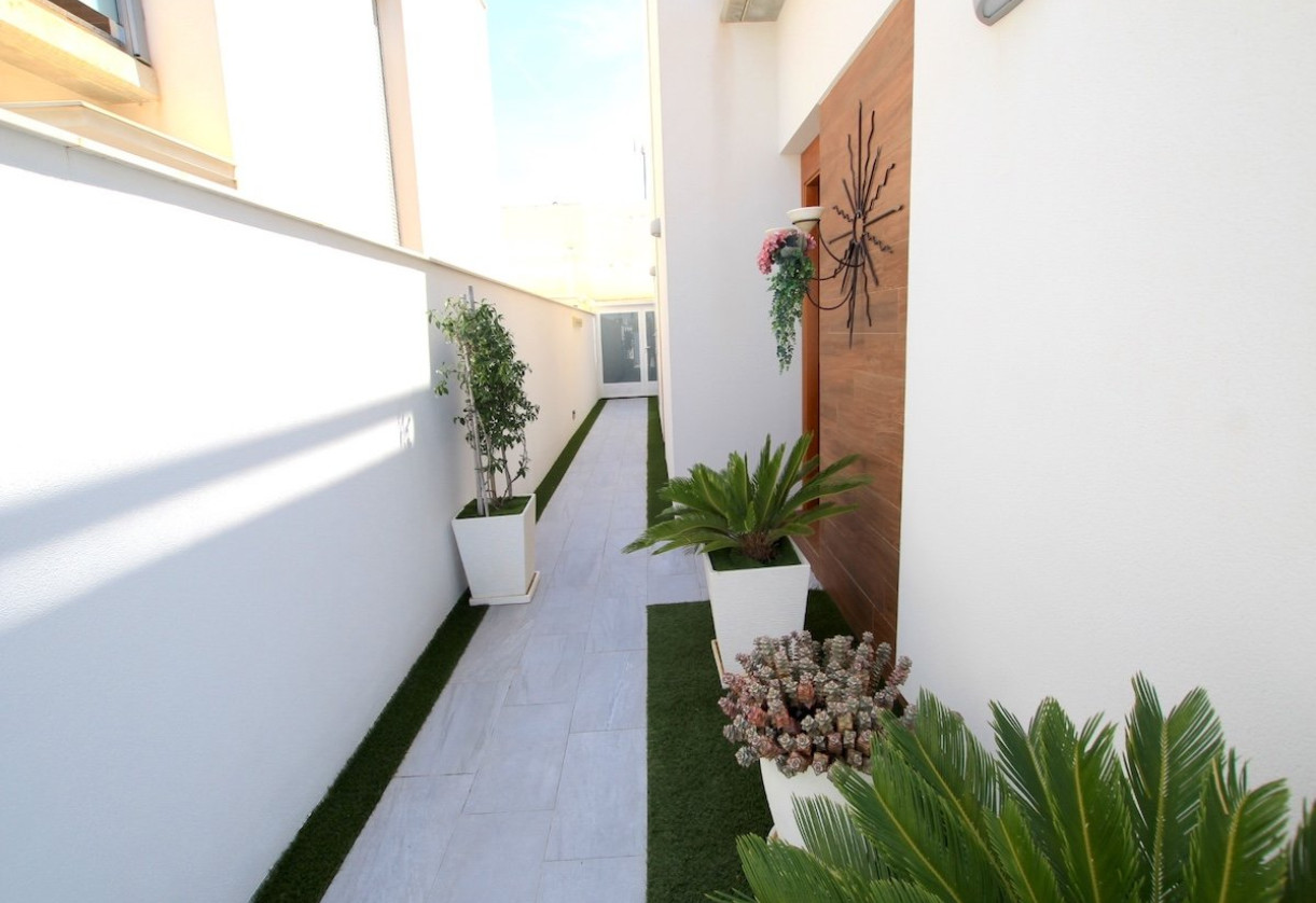 Sale · Villa · Daya Vieja