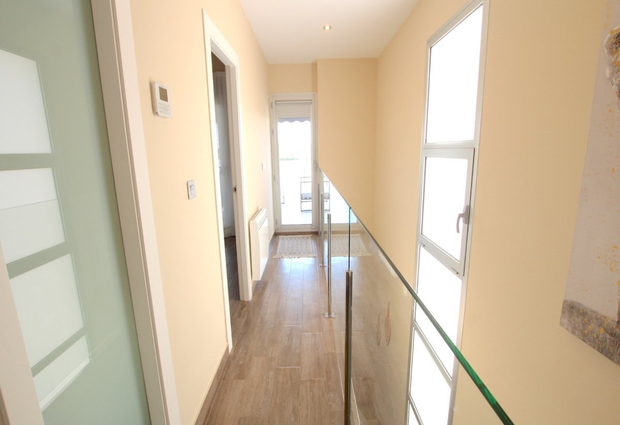 Sale · Villa · Daya Vieja
