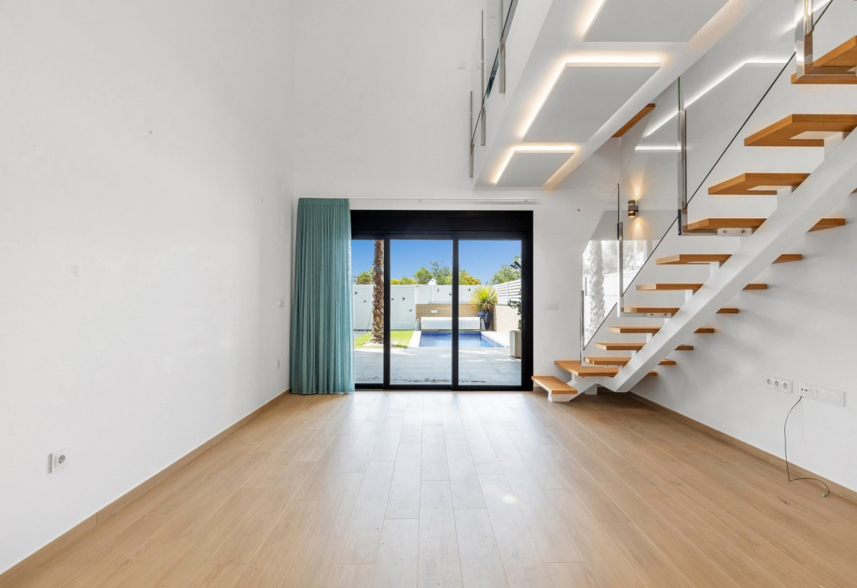 Resale · Villa / Detached · Benijofar