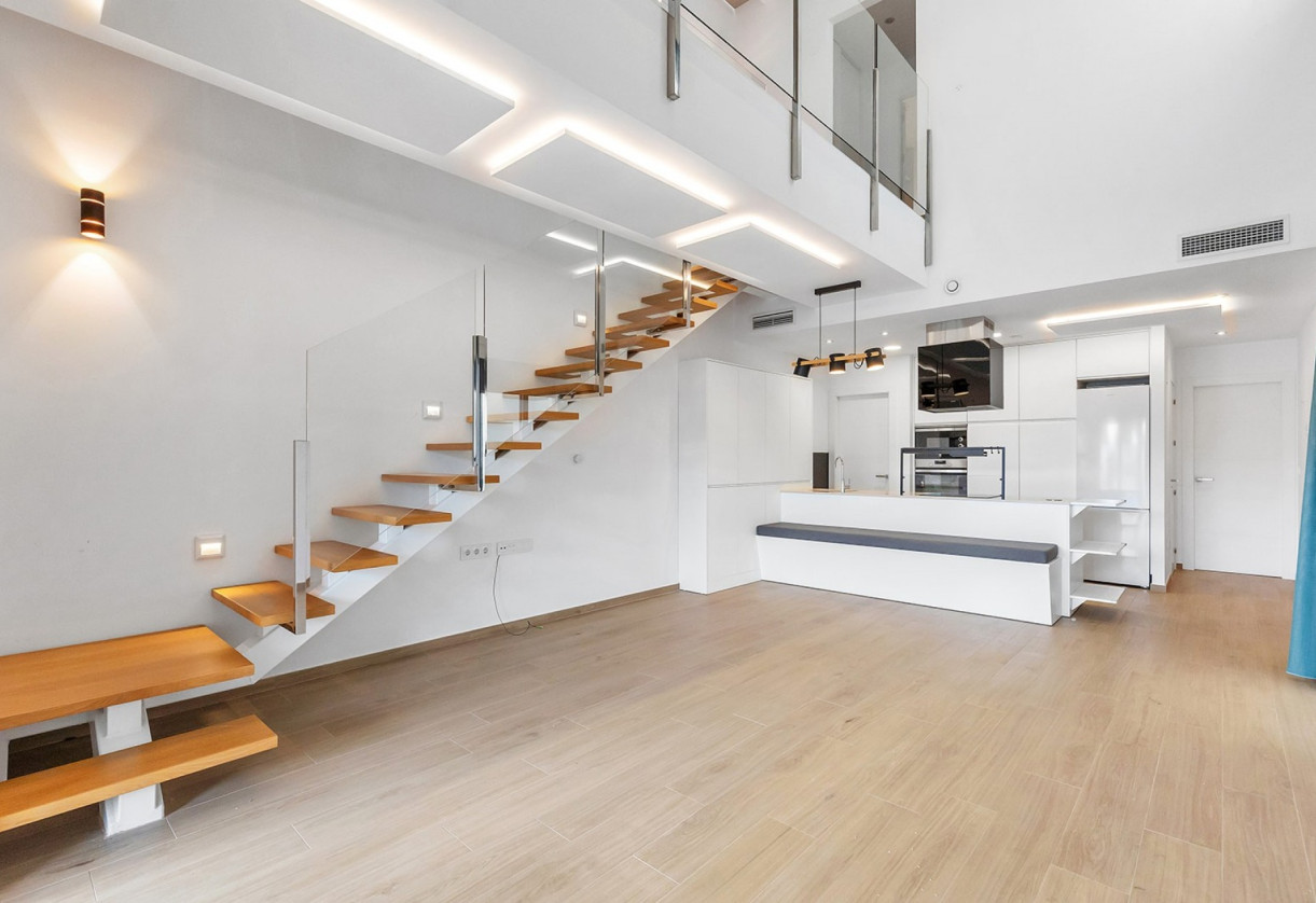 Resale · Villa / Detached · Benijofar