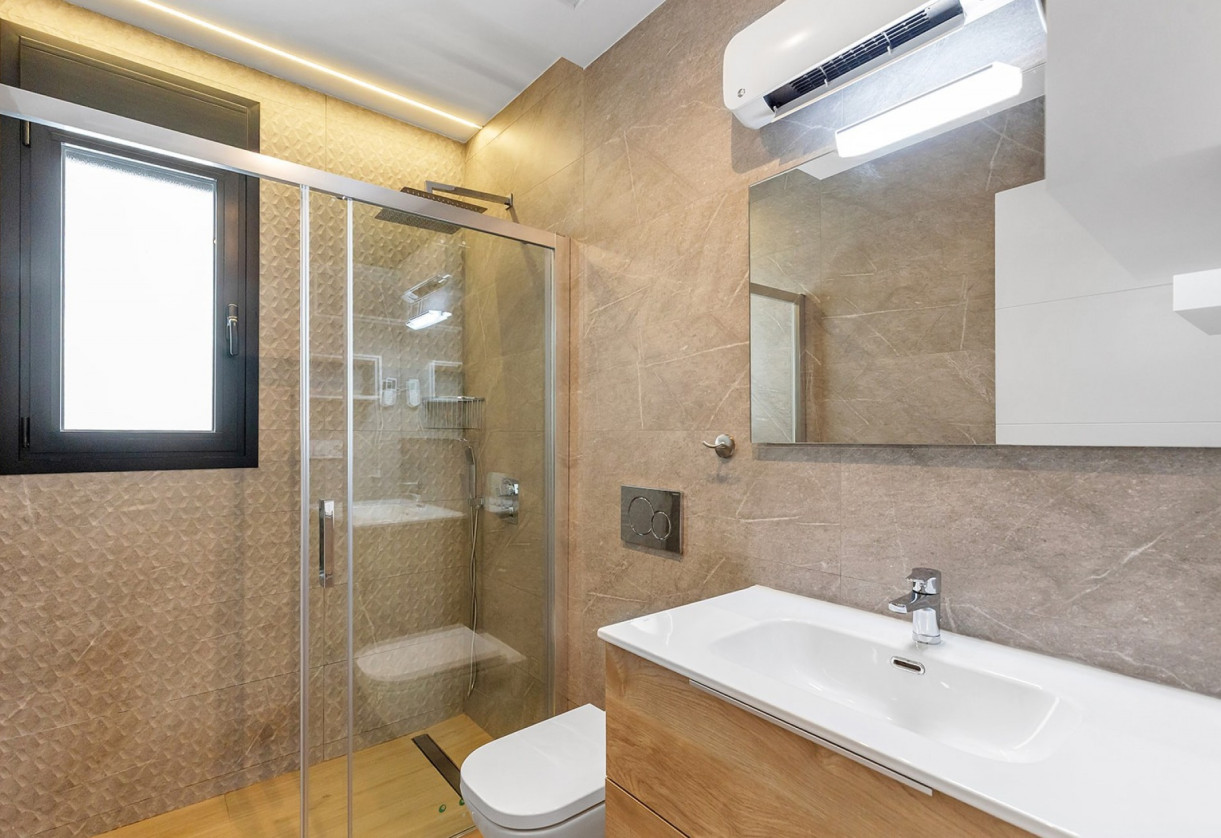 Resale · Villa / Detached · Benijofar