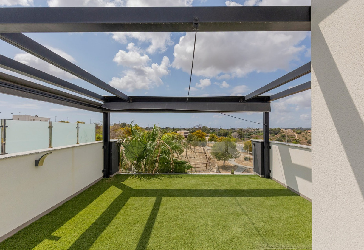 Resale · Villa / Detached · Benijofar