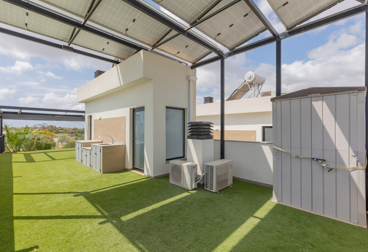 Resale · Villa / Detached · Benijofar