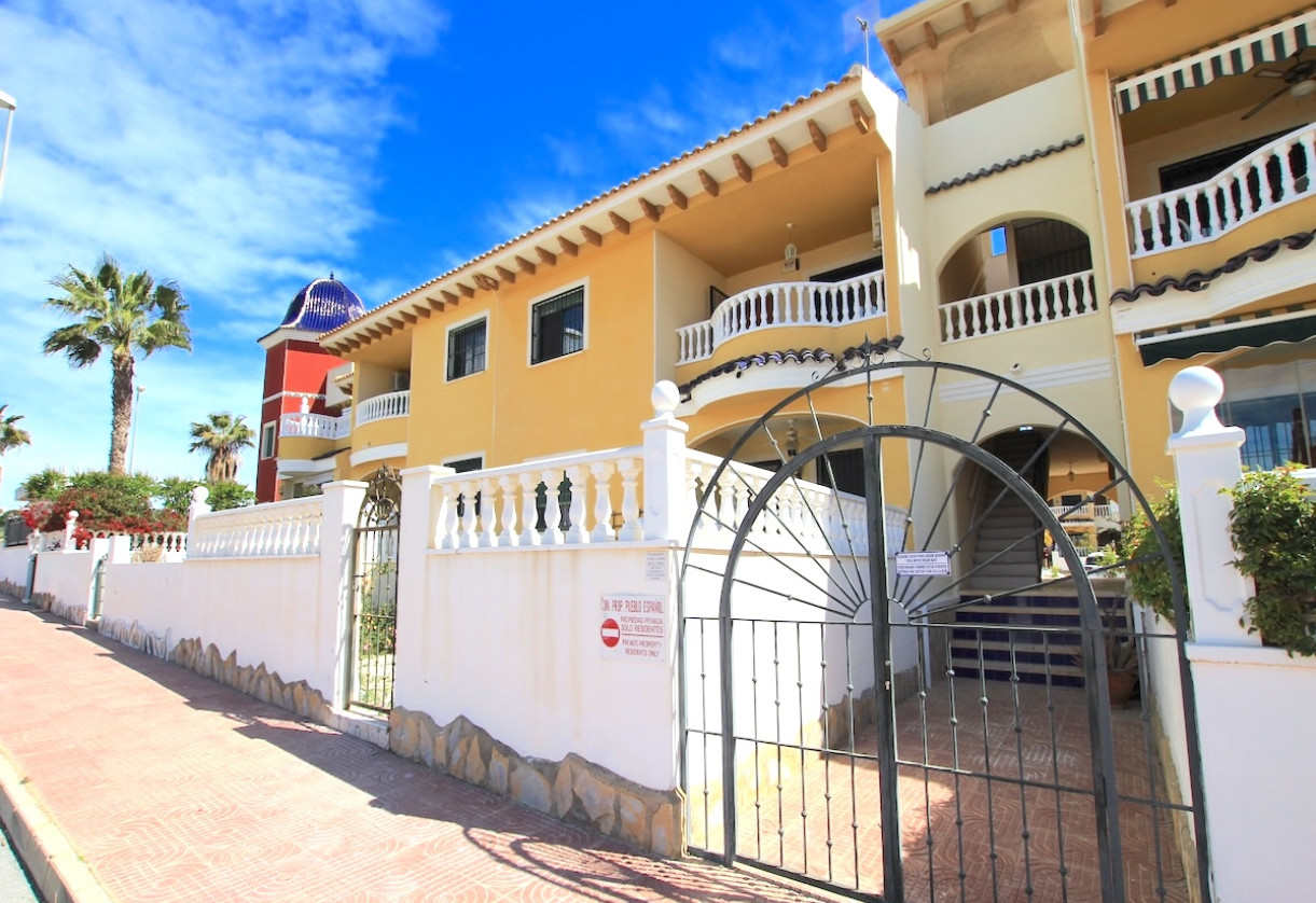 Resale · Apartment · Ciudad Quesada - Doña Pepa