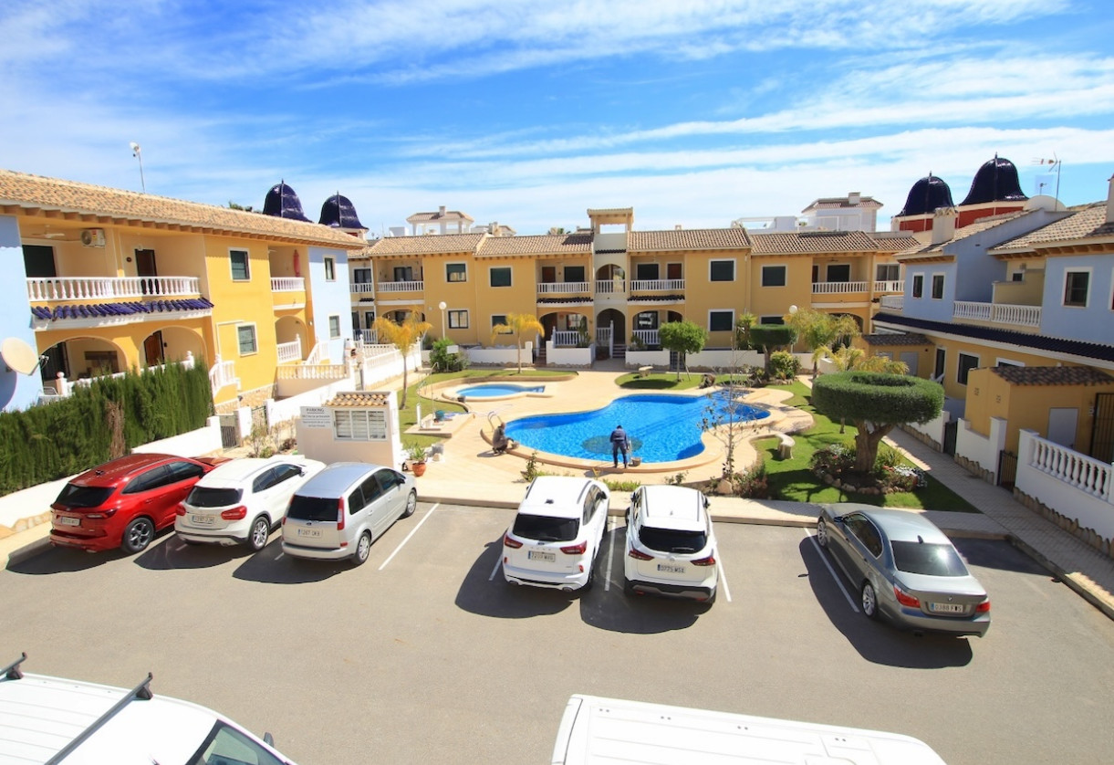 Resale · Apartment · Ciudad Quesada - Doña Pepa