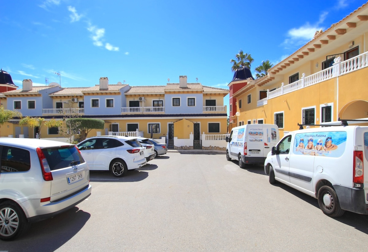 Resale · Apartment · Ciudad Quesada - Doña Pepa