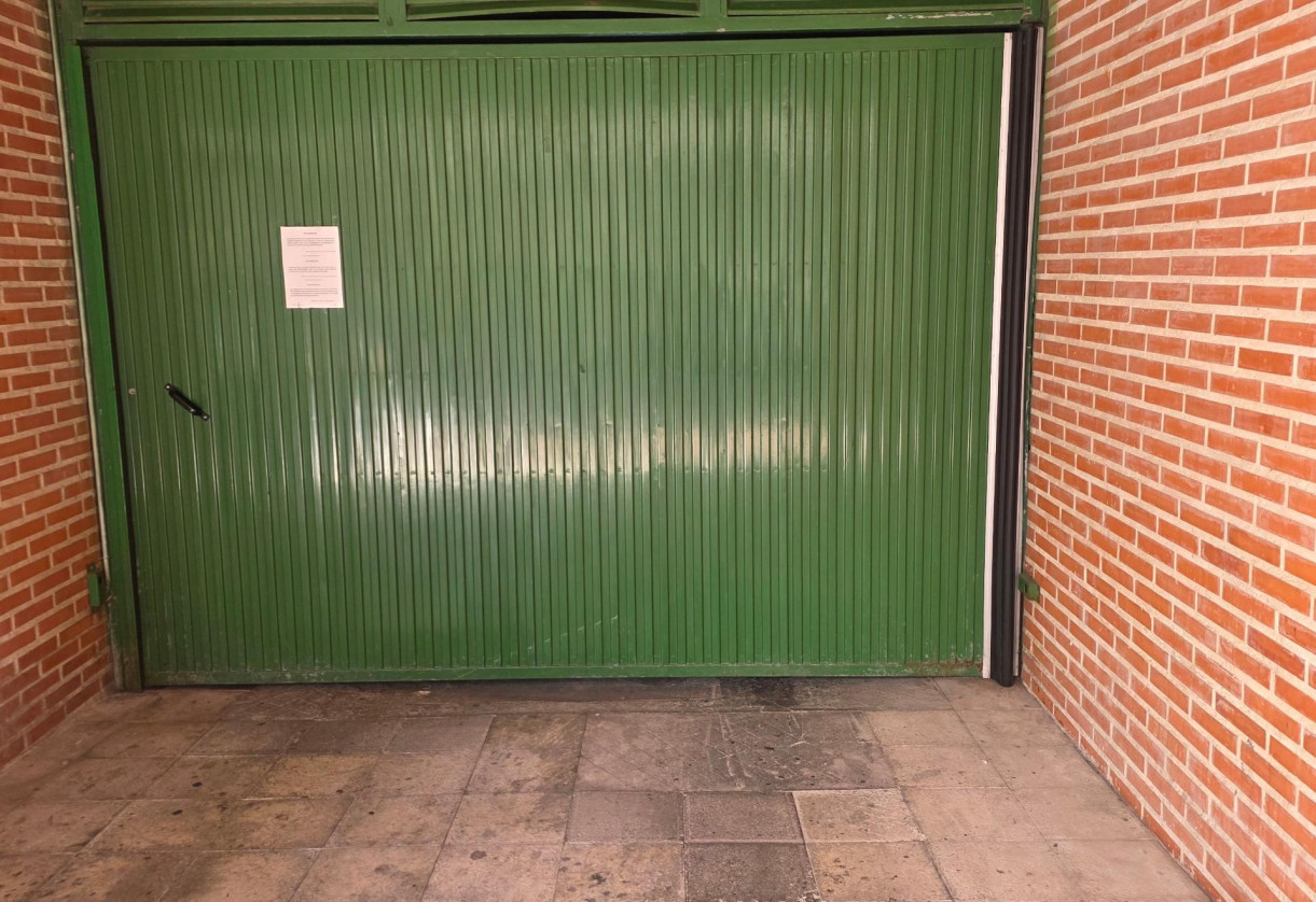 Sale · Garage · Torrevieja · Habaneras