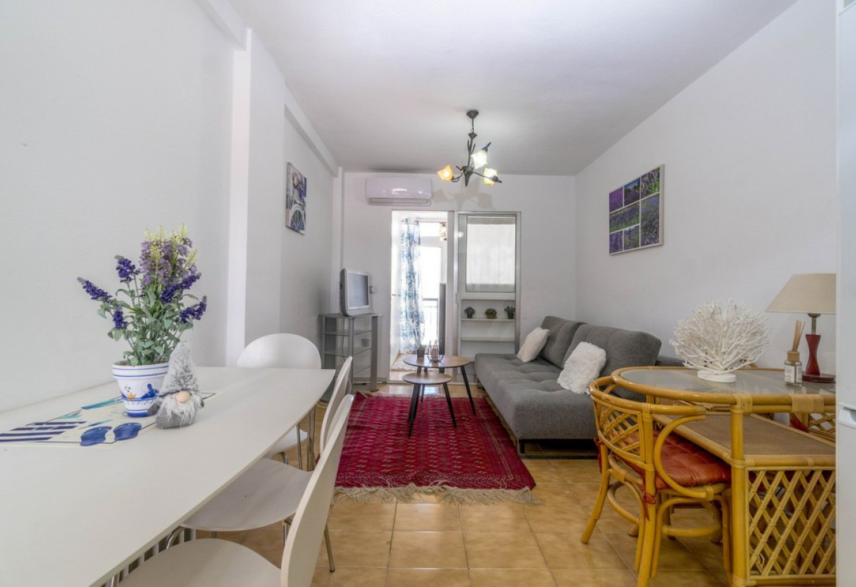 Rynek wtórny · Studios · Torrevieja