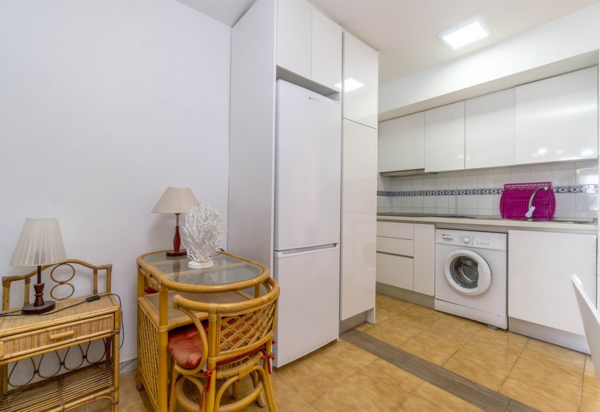 Rynek wtórny · Studios · Torrevieja