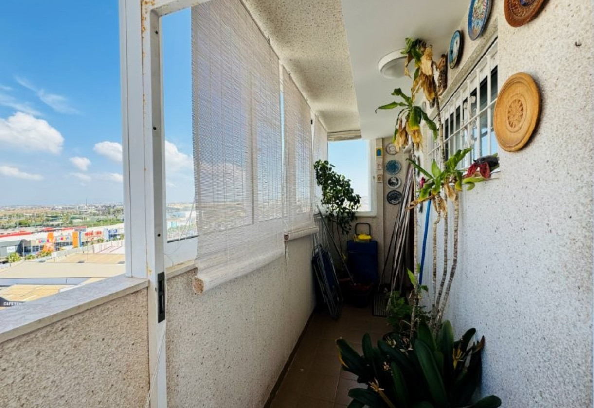 Sale · Apartment · Torrevieja · Aguas nuevas 1