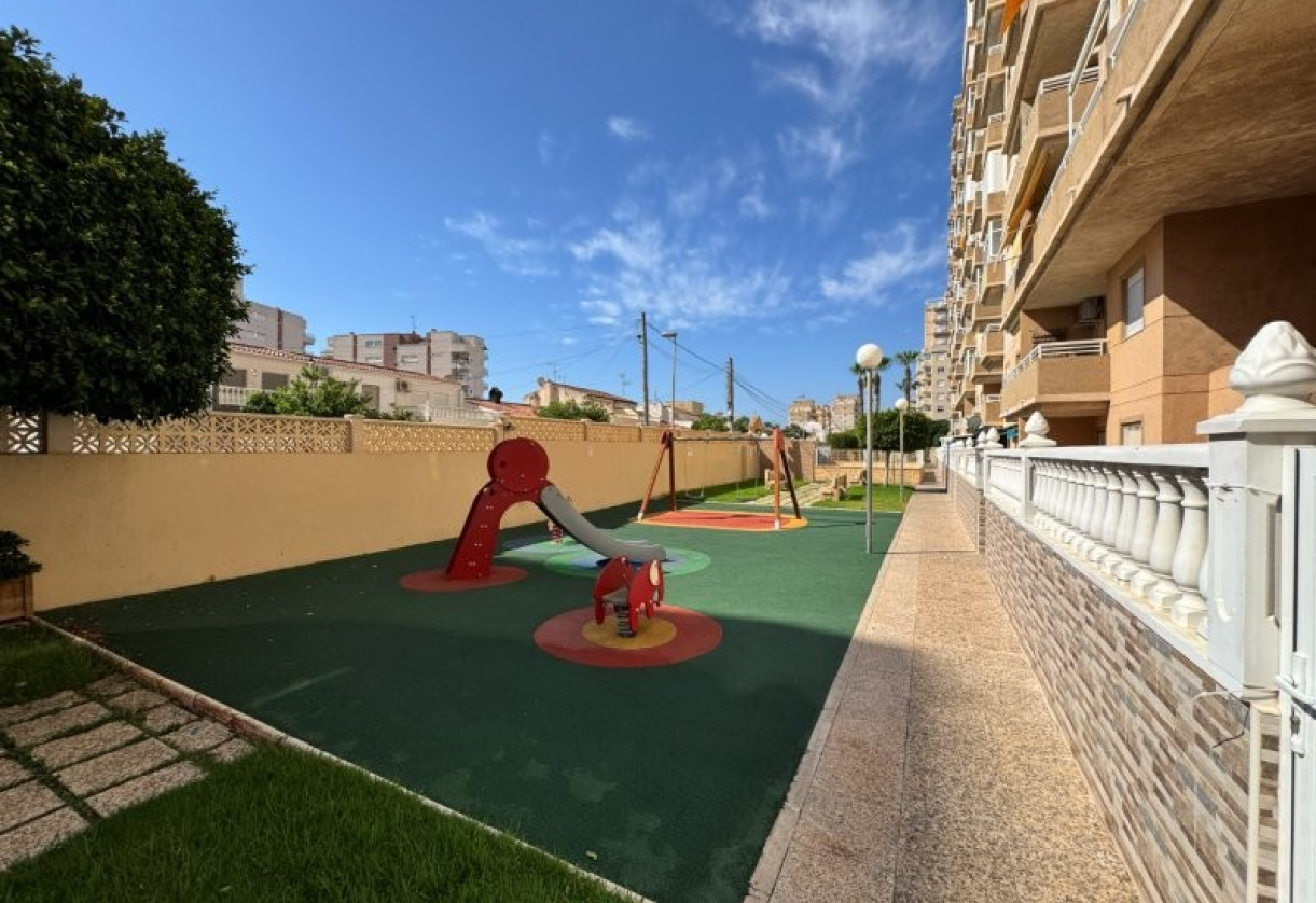 Sale · Apartment · Torrevieja · Aguas nuevas 1