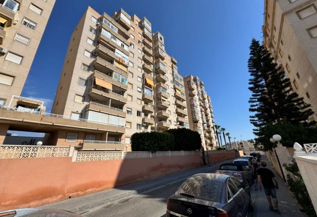 Sale · Apartment · Torrevieja · Aguas nuevas 1