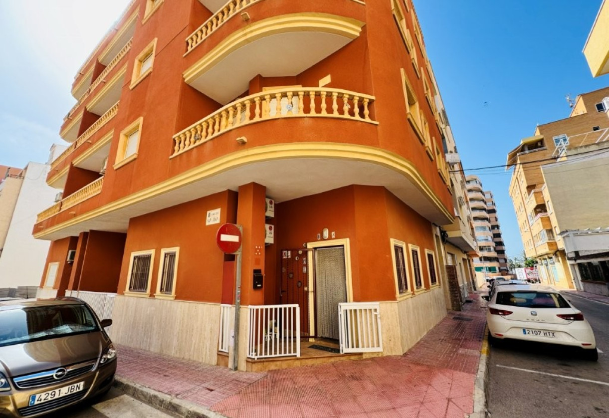 Resale · Apartment · La Mata