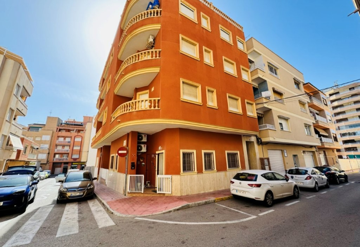 Resale · Apartment · La Mata