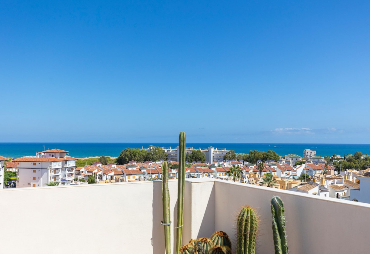 Resale · Apartment - Flat · La Mata