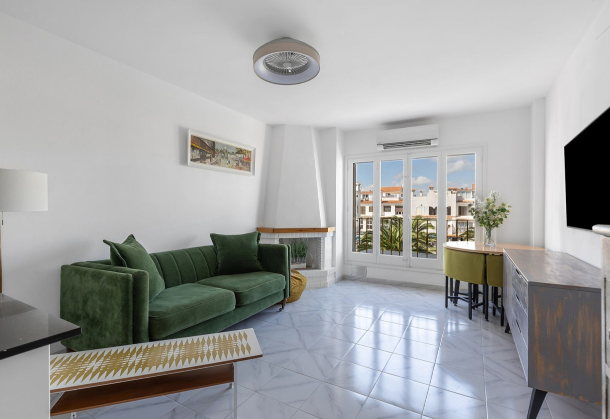 Resale · Apartment - Flat · La Mata