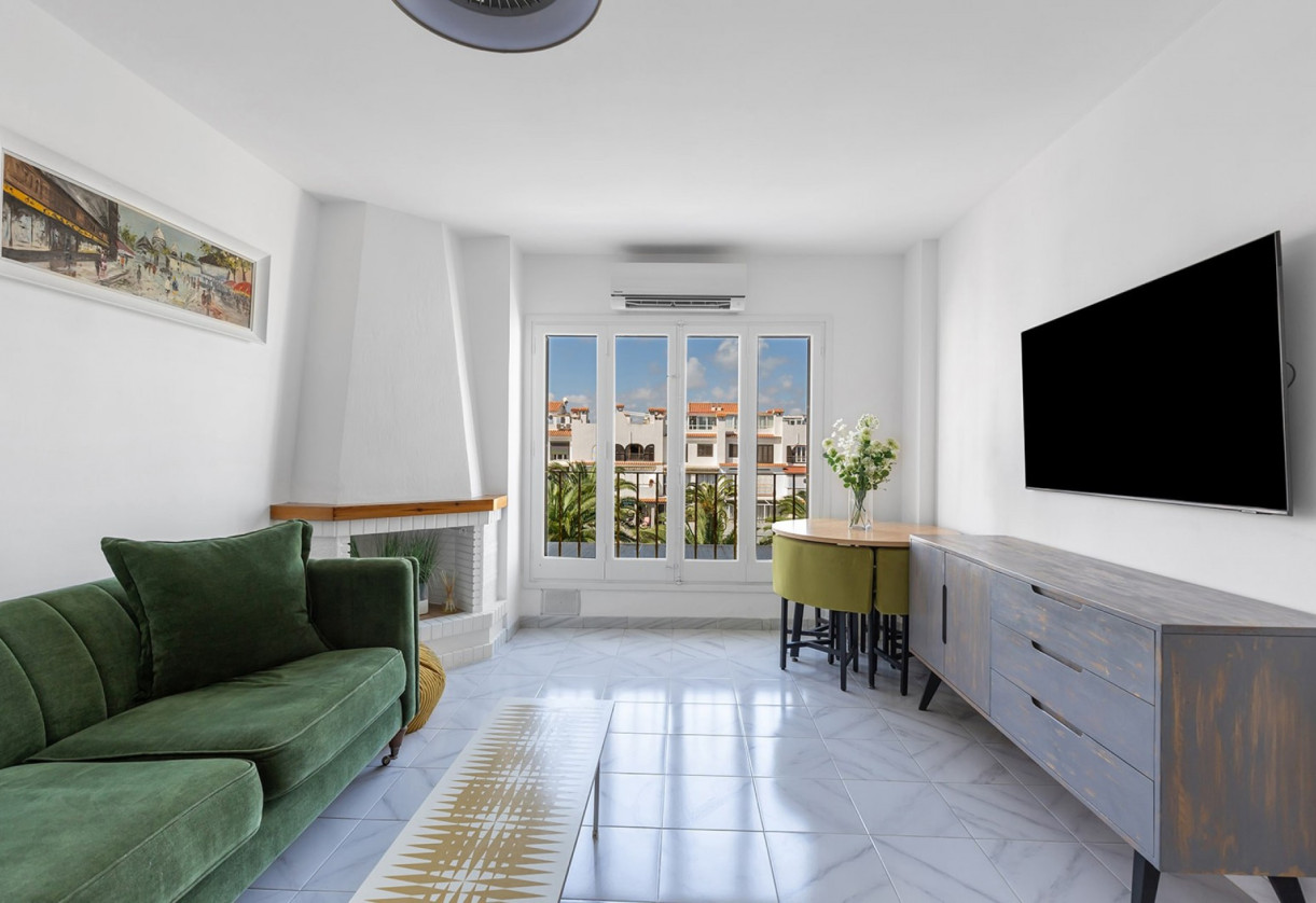 Resale · Apartment - Flat · La Mata