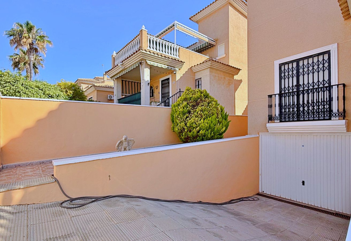 Rynek wtórny · Villa · Orihuela · Orihuela Costa