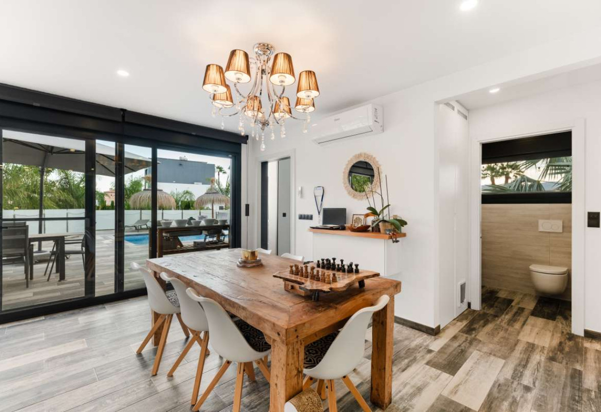 Sale · detached house · Calpe